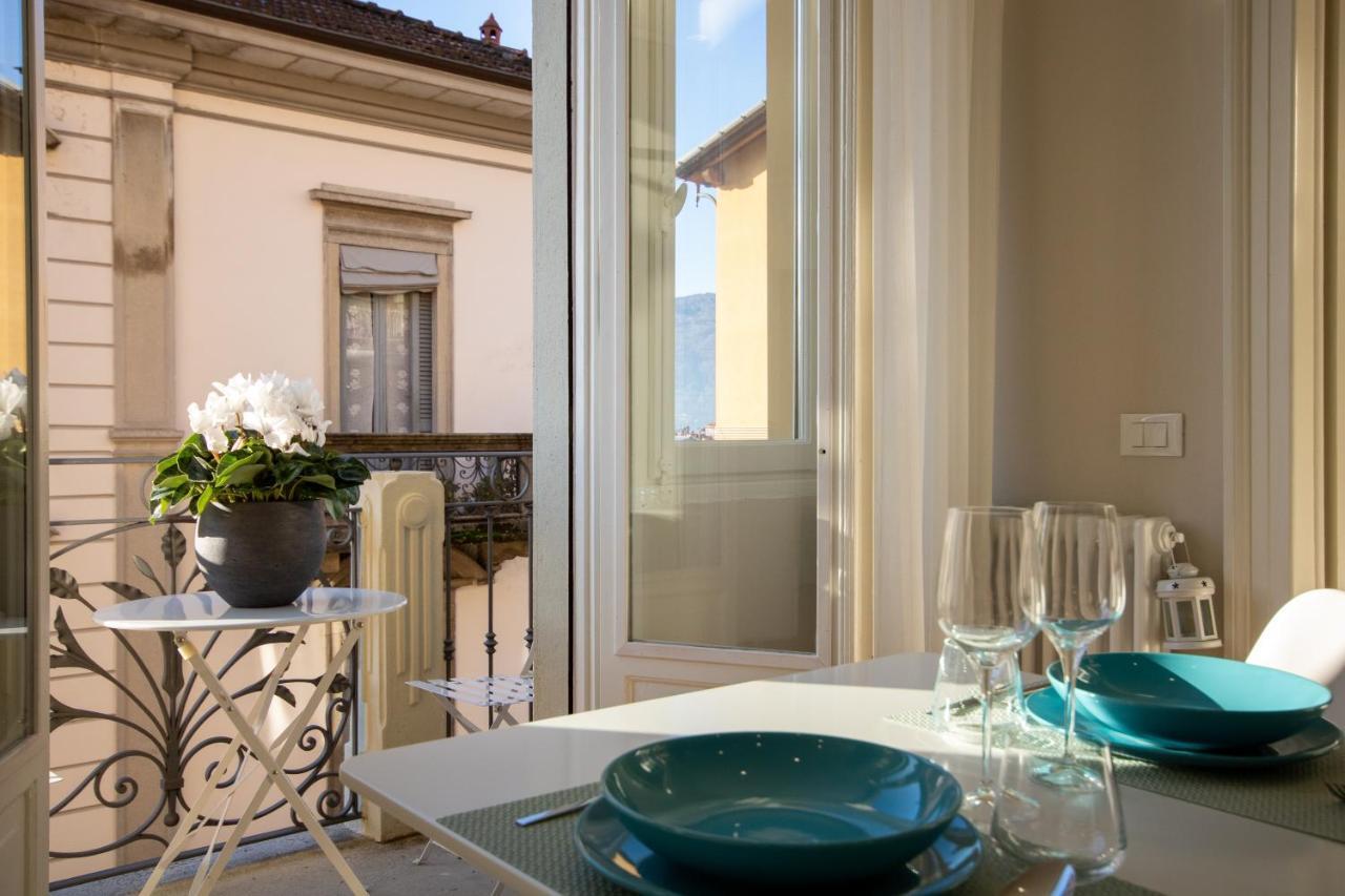 Aqualago Casa Vacanze Apartment D Verbania Exteriör bild