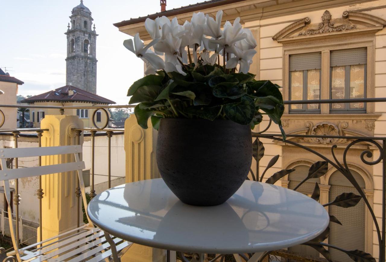 Aqualago Casa Vacanze Apartment D Verbania Exteriör bild